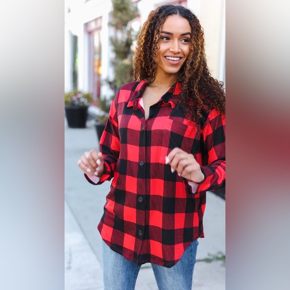 NWT REBORN J RED PLAID BUTTON DOWN TOP - Picture 2 of 3